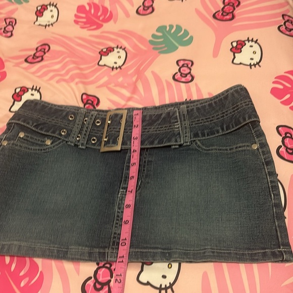 Belted Y2K miniskirt - Picture 4 of 4